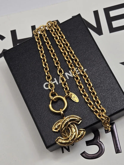 #1107 - Chanbel Line Jewelry vintage GP - VINTAGE