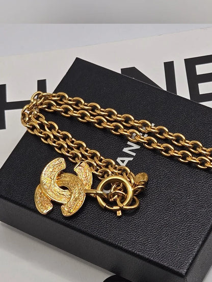 #1107 - Chanbel Line Jewelry vintage GP - VINTAGE