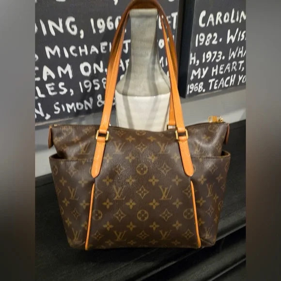 Louis Vuitton Monogram Totally