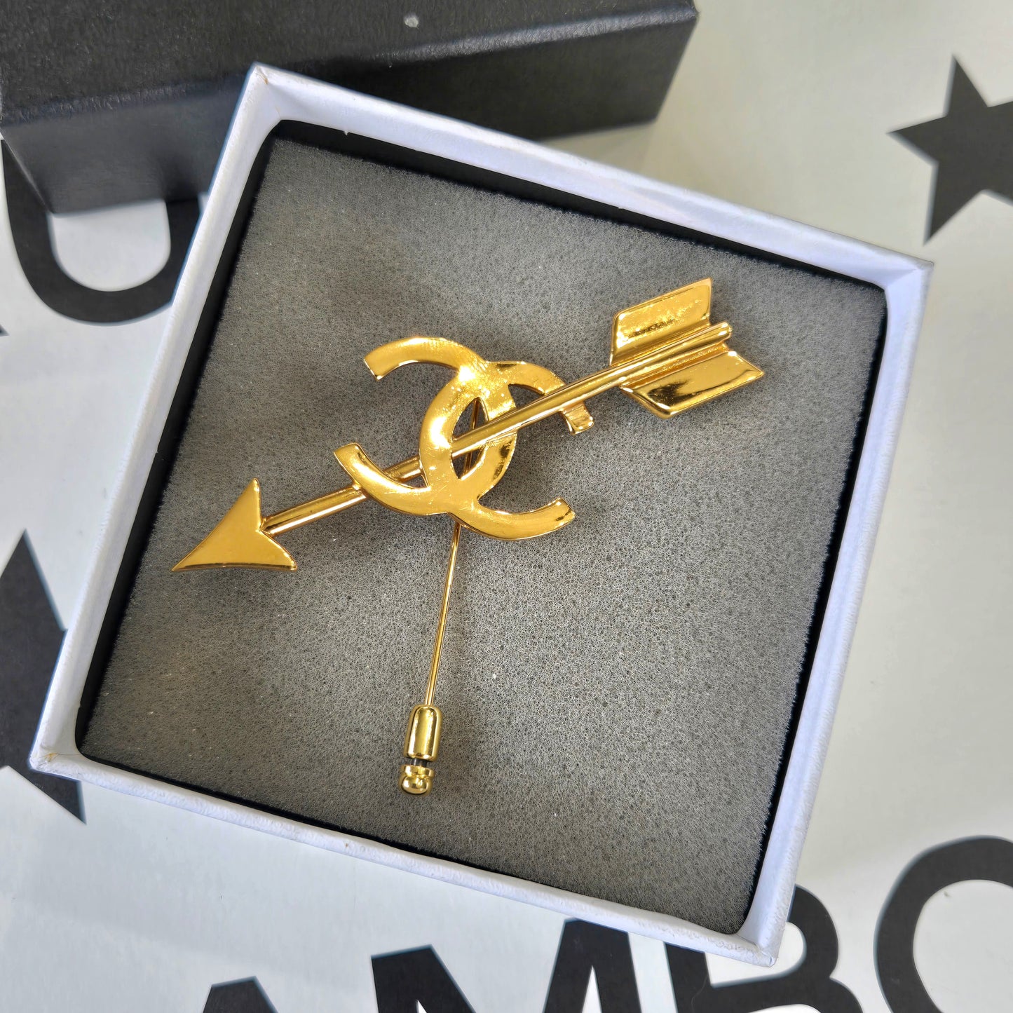 #157 - Vintage Chanel Gold-Plated Interlocking CC Arrow Stick Pin Brooch