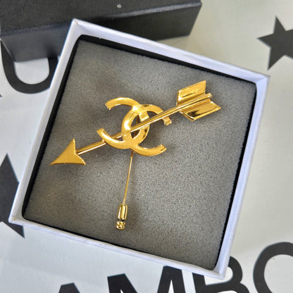 #157 - Vintage Chanel Gold-Plated Interlocking CC Arrow Stick Pin Brooch