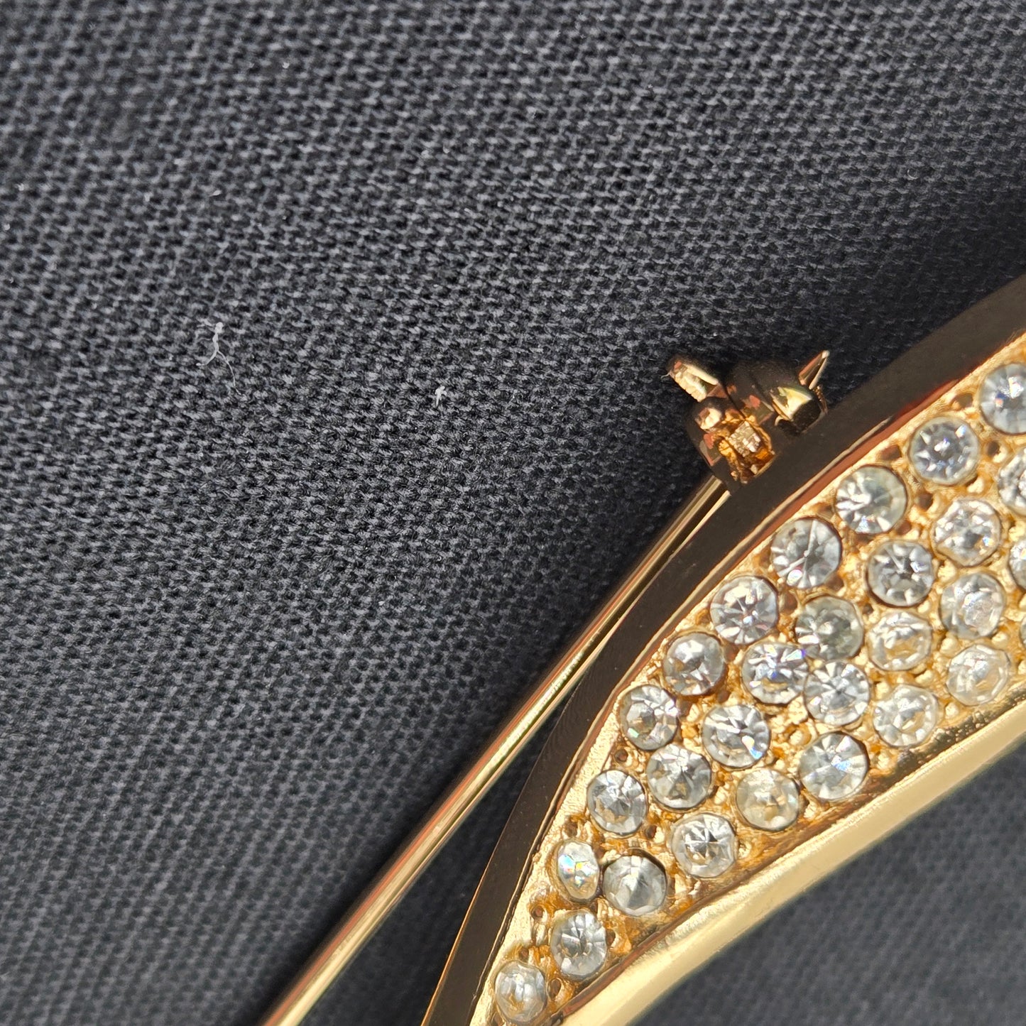 Christian Dior Dior Rotating Pin Type Leaf Motif Pave Bijou Christian Gold Brooch