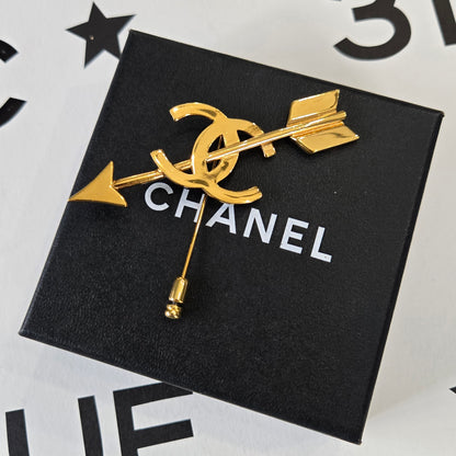 #157 - Vintage Chanel Gold-Plated Interlocking CC Arrow Stick Pin Brooch