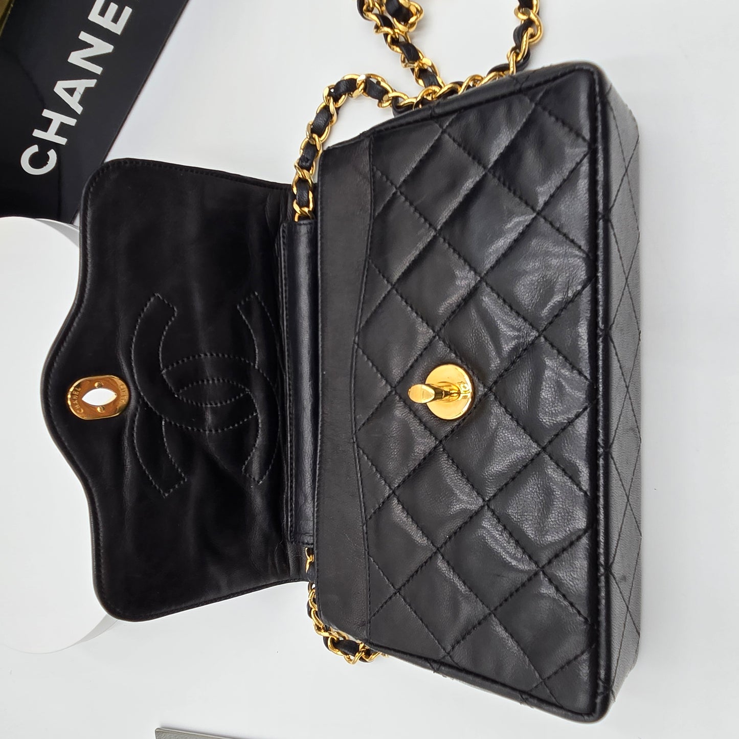 CHANEL Paris Limited Matelasse Lambskin Leather Chain Shoulder Bag 20057