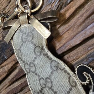 Authentic Gucci GG Plus Guccioli Oliver Dog Pug Keychain Charm