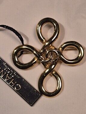 #140 - CHANEL Coco Mark Brooch Accessory GP (Gold Plated), 1993
