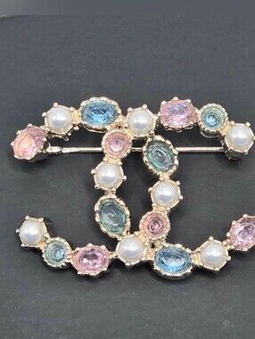 #165 - Chanel CC Brooch