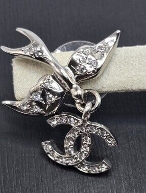 #175 - CHANEL Coco Mark Strass Bird Earrings Silver Tone Metal ABF759, C25S