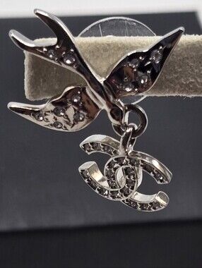 #175 - CHANEL Coco Mark Strass Bird Earrings Silver Tone Metal ABF759, C25S