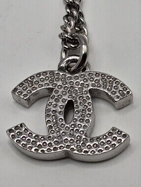 #1109 - Chanel Coco Mark F2012W Necklace with GP/Rhinestones Color: Silver