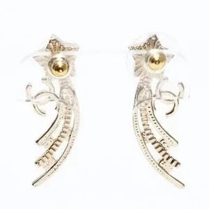 #147 CHANEL Star CC Earrings Silver, 2016 pierced - AUTHENTIC CHANEL