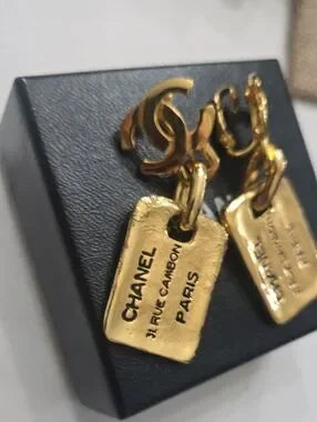 146 - Chanel earrings TAG EARRINGS , Coco Mark, GP plated, gold - CLIP
