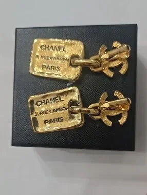 146 - Chanel earrings TAG EARRINGS , Coco Mark, GP plated, gold - CLIP
