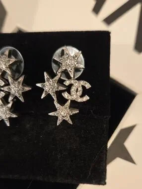 #147 CHANEL Star CC Earrings Silver, 2016 pierced - AUTHENTIC CHANEL