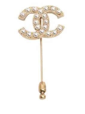#150 - Chanel Coco Mark Brooch 00 S, Gold Plated, Faux Pearl - Vintage