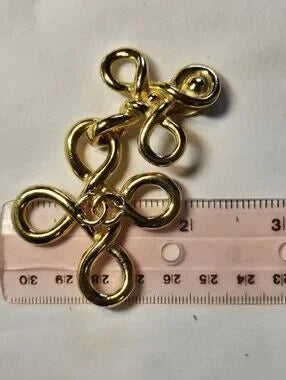 #152 CHANEL Gold Plated Earrings Clip/Vintage
