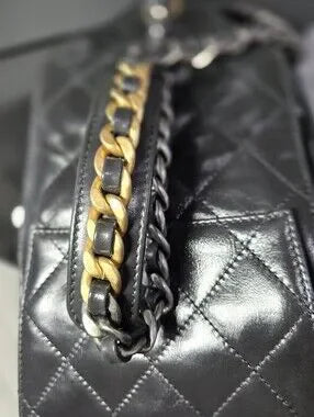 RARE CHANEL 25 MEDIUM - SILVER/GOLD HARDWARE, lamb leather