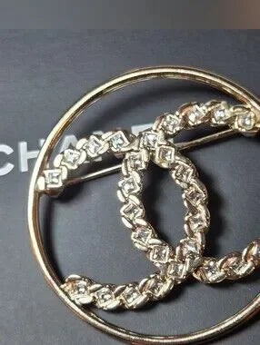 #162 - Chanel 2019 Golden Tone CC Logo w/crystals Brooch