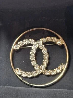 #162 - Chanel 2019 Golden Tone CC Logo w/crystals Brooch