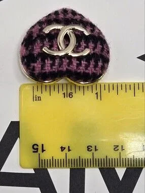 #170 - CHANEL 2022 Tweed Heart Brooch Black & PINK