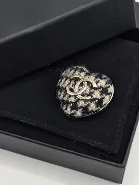 #169 - CHANEL 2022 Tweed Heart Brooch Black & Beige