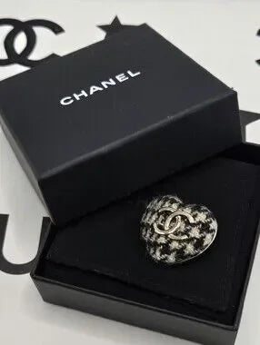 #169 - CHANEL 2022 Tweed Heart Brooch Black & Beige
