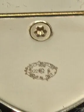 #169 - CHANEL 2022 Tweed Heart Brooch Black & Beige