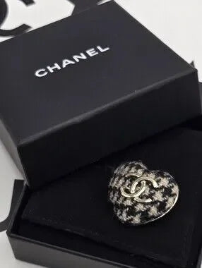 #169 - CHANEL 2022 Tweed Heart Brooch Black & Beige