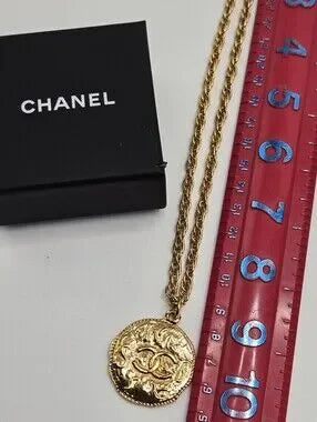 #176 Chanel Logo Coco Mark Vintage Necklace Gold Plated - Vintage